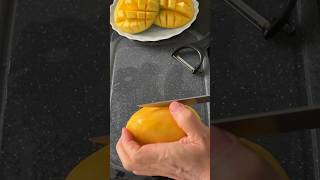 Satisfying mango🥭cutting video #cuttinggarden #cuttingfruit #cuttingskills