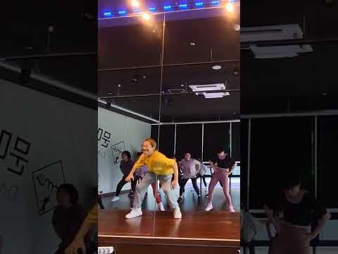 #Showtime #<strong>쇼타임</strong> #문쌤#지욘세쌤창작 #신나게 #댄스로빅 #댄스댄스 #댄스로빅 #문미란댄스로빅