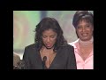 Capture de la vidéo Nat King Coles' Daughters' Acceptance Speech At The 2000 Rock & Roll Hall Of Fame Induction Ceremony