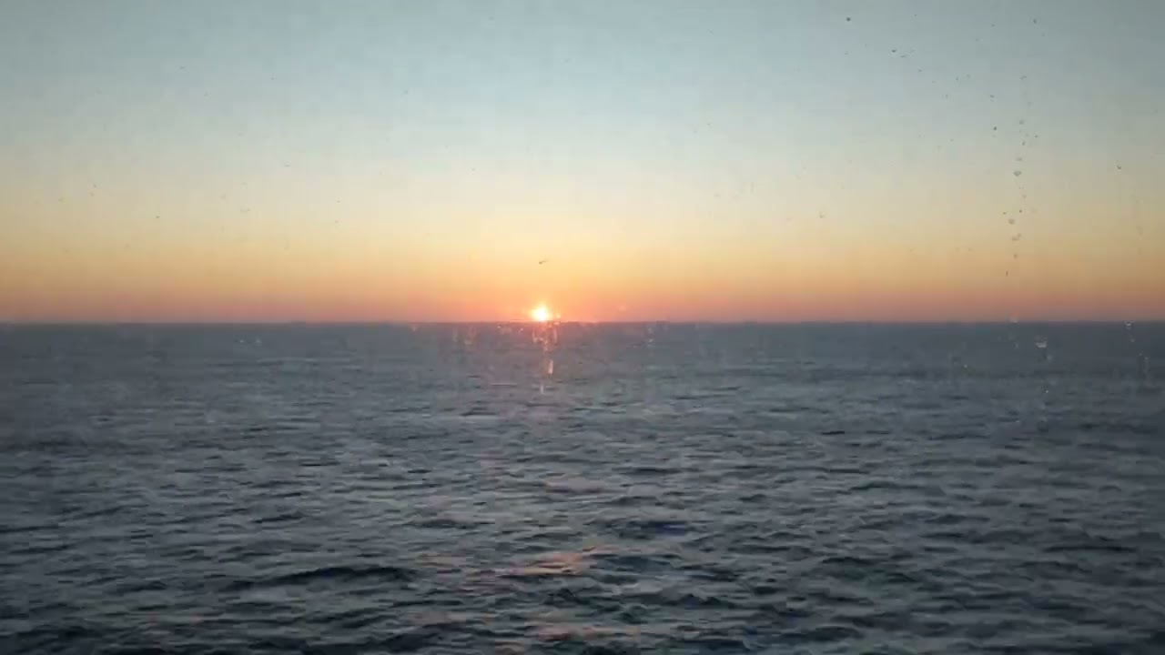 Sunset in the Atlantic Ocean 大西洋中的日落 縮圖