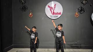 Cutest 4-Year-Old Duet Dance ❤️ | Itni Si Hasi Cover | VDA Meerut @VISHAL.DANCE.ACADEMY.VDAMEERUT  screenshot 1