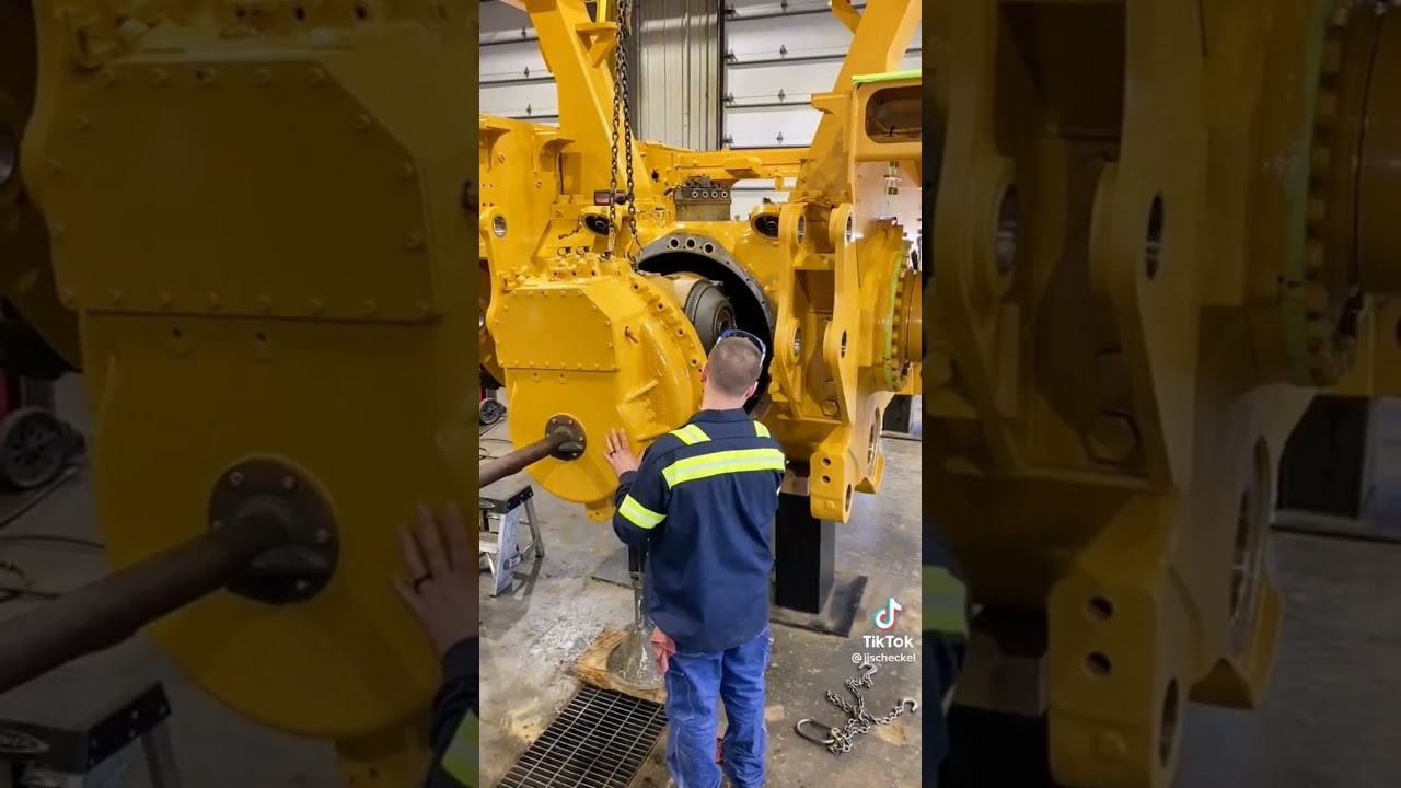 Installation Of Caterpillar Bulldozer Gearbox