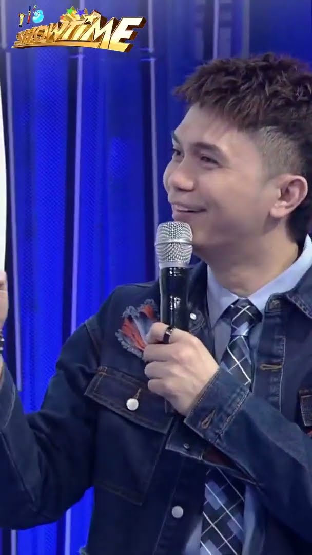 Mamaya pa ang 'Hide and Sing,' Jhong! #shorts | It's Showtime