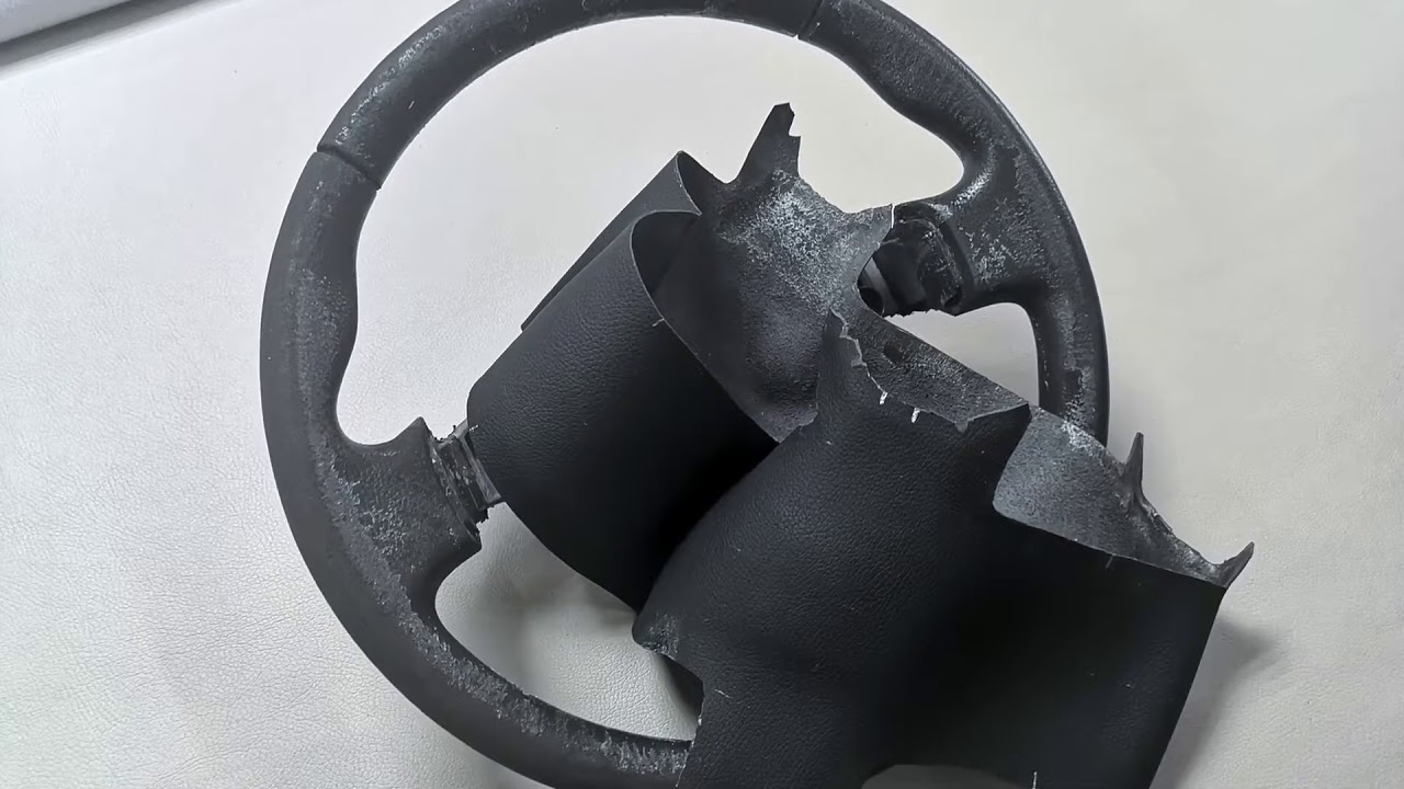 Lewood перешив руля