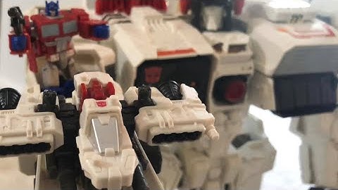 TRANSFORMERS -STOP MOTION Movie - METROPLEX VS TRYPTICON