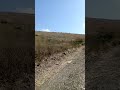 Крым летом степь горы небо и дорога Crimea in summer: steppe mountains sky, road 夏日的克里米亚:草原、山脉、天空和公路