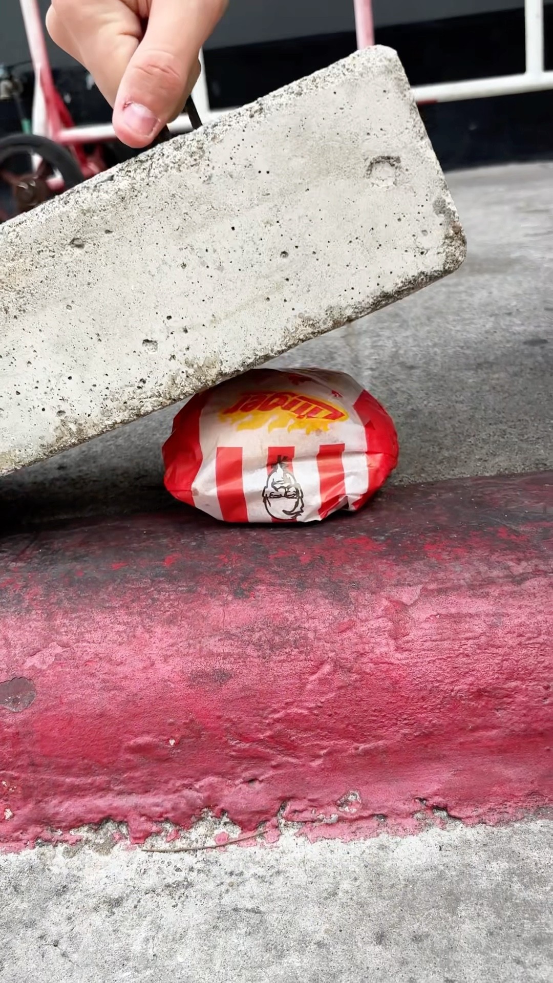 the burger was in pain aaa???
