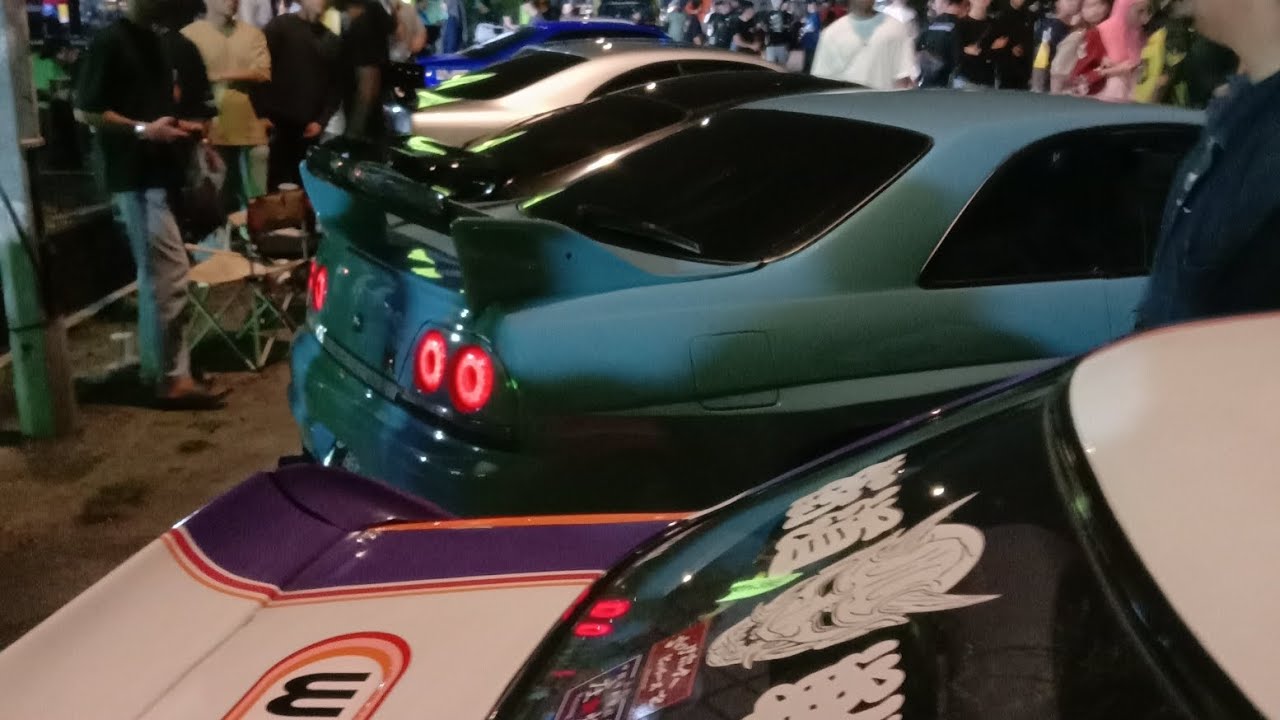 MOTOR MANIAC HQ!! cars display,r33,cefiro,gt86,180sx,silvia s15 ...