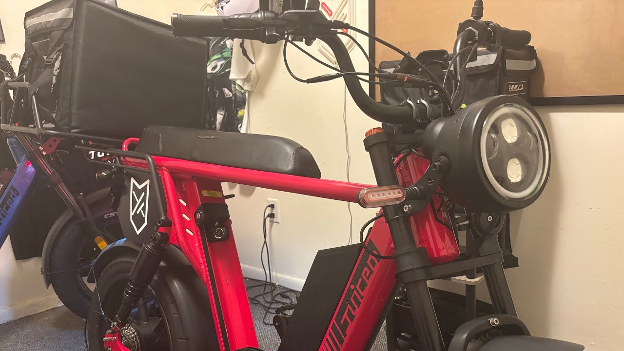 Long talk in the showroom ( feat juiced bikes hyper scrambler 2 ) 