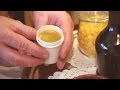 Heilkräuter: Wie man aus Baumharz eine Salbe herstellt