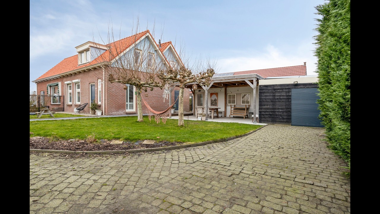 Volledig gemoderniseerde 2-kapper met garage, zonnige tuin en luxe afwerking!