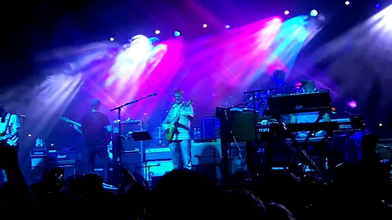 Ver Umphrey's Mcgee - Hangover - Live at The Stone Pony Summer Stage 8/7/10 no YouTube Ver Umphrey's Mcgee - Hangover - Live at The Stone Pony Summer Stage 8/7/10 no YouTube