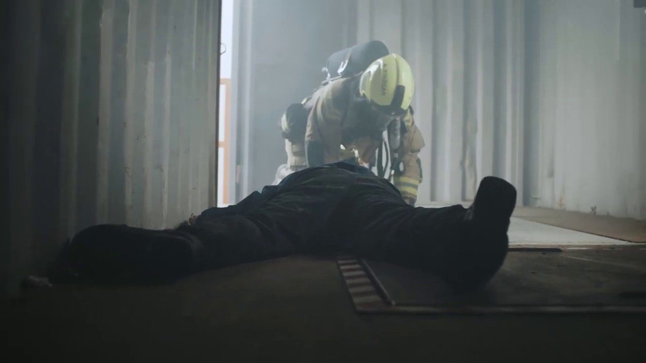 Uporaba tehnik prenosa in oskrbe poškodovanca