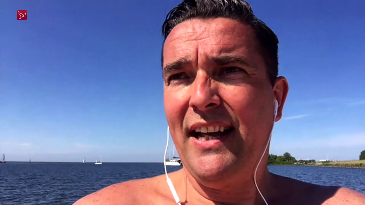 Volkszanger Roy Oostweegel brengt nieuwe muziek uit!