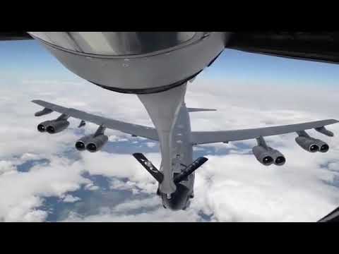 B-52 stratofortress refueling | bomber era perang dingin tapi masih mematikan bisa bawa bom nuklir