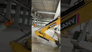 Use High-Pressure Water Gun To Wash The Excavator !