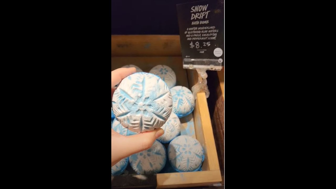 LUSH Snow Drift bath bomb Demo 🎄❄️ 