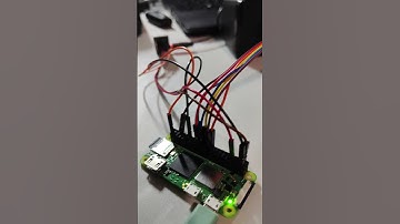 Raspberry Pi Zero 2W + ILI9488 + PCM5102A + moOde = High-quality Linux audio player.