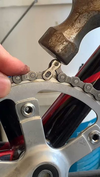how to: remove quick link w/o tool v2 #bikemechanic #bikelife #biketips