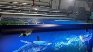 Watch the printer print stunning artwork onto the 3.2M soft film.#uvprinter #blueprint #advertising screenshot 3