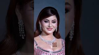 Urvashi Rautela’s STUNNING Pink Look at Producers Guild Awards 2026! ✨💖 #trendingnow
