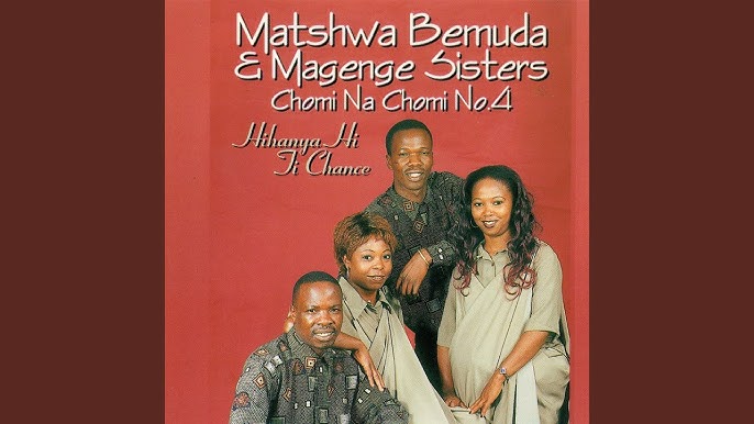 Yalangoch xotin shahar boylab sayr qilmoqda Jinsiy model porno