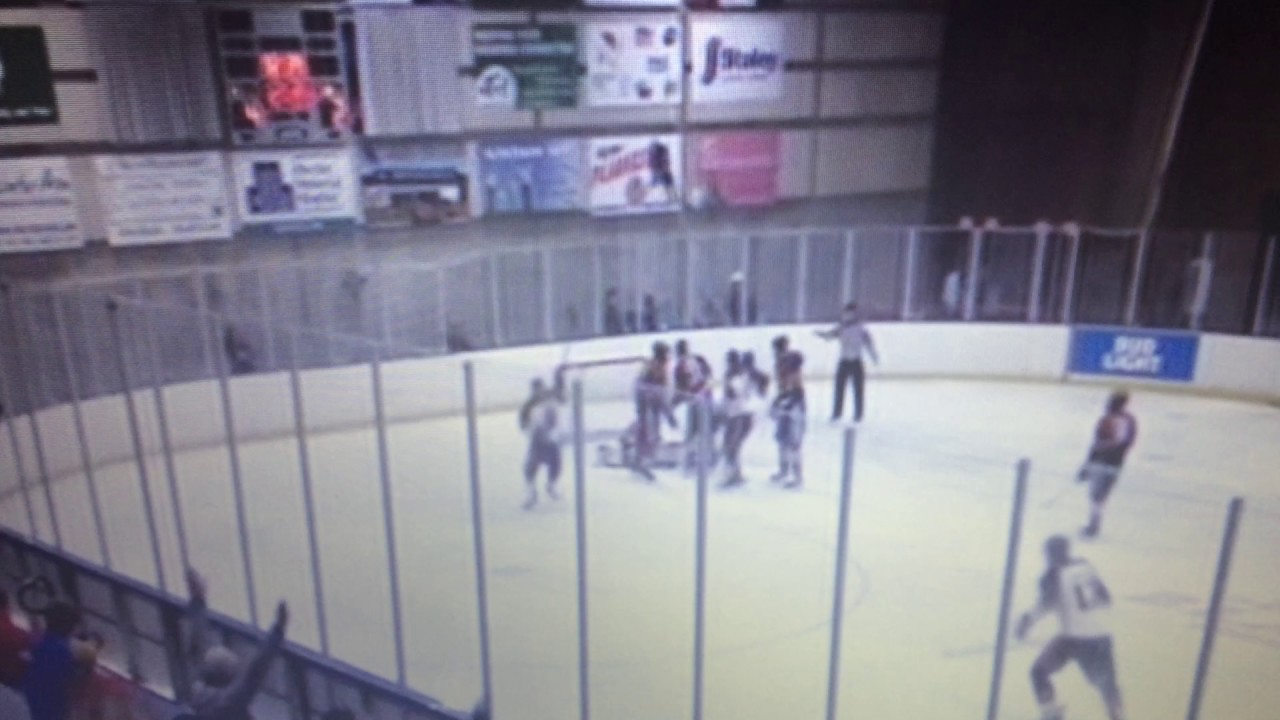 ALEC HERNANDEZ 19 DECATUR BLAZE JUNIOR HOCKEY 1 YouTube
