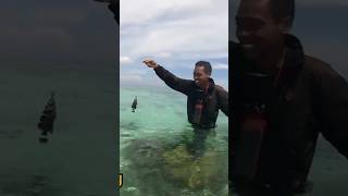 TAK ADA PERAHU AKHIRNYA BERENANG PERGI KE BATU KARANG UNTUK BISA MEMANCING