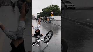 RL SEM FREIO NA CHUVA🌧🔥#graudebike #grau #bike #bikelover #viral screenshot 5