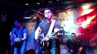 Diggin' On You Easton Corbin Live