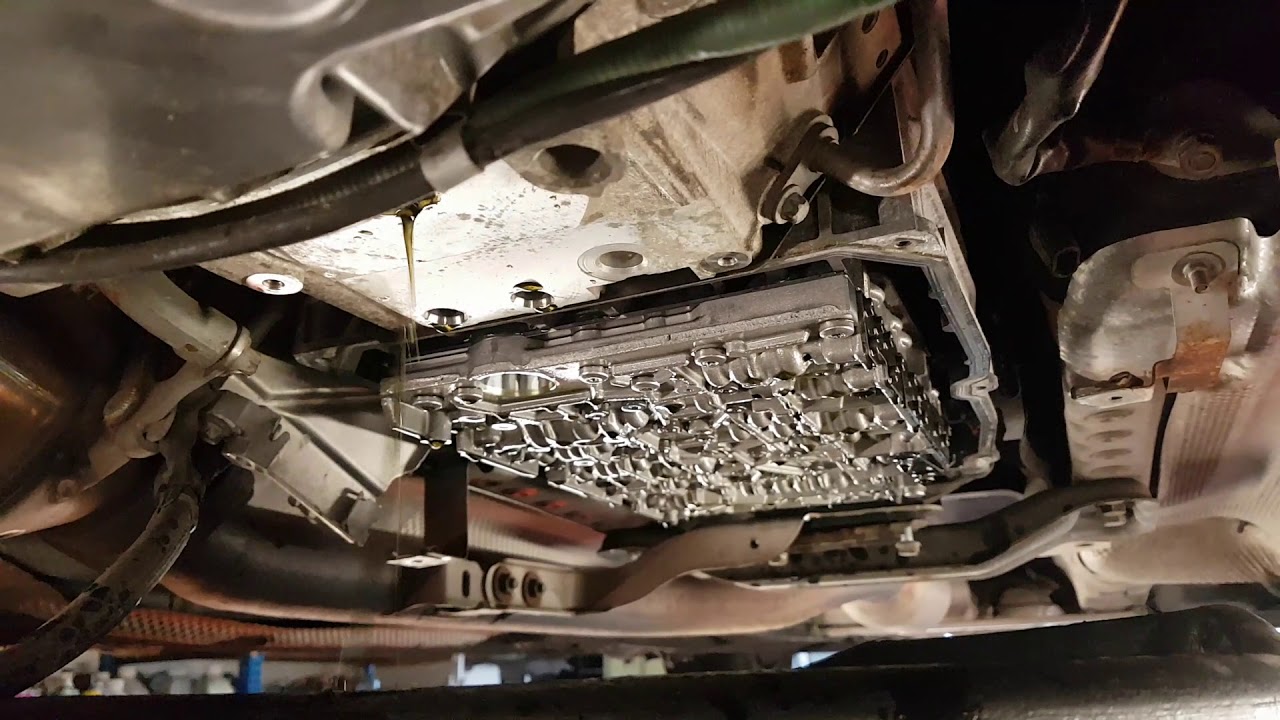 Mercedes Benz 7G Tronic bak olie Gear oil change. YouTube