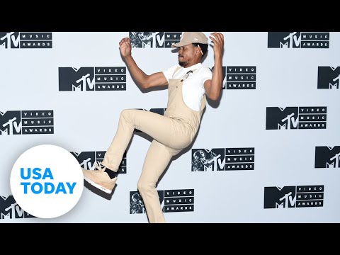 Chance the Rapper spends 29th birthday helping his Chicago community | USA TODAY