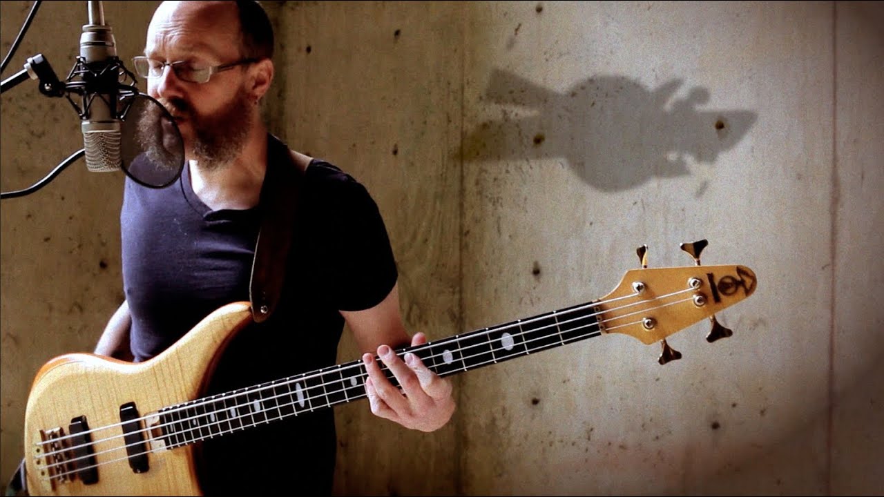 Aaron Gibson: See The World - Solo Bass