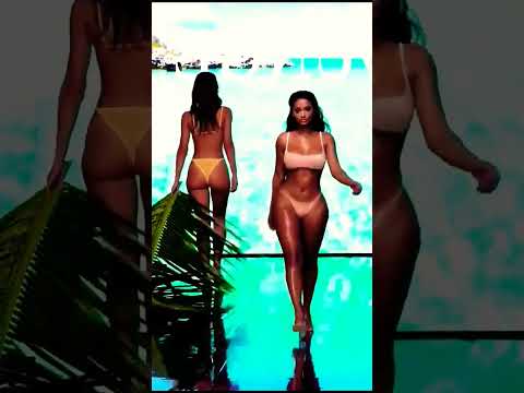 Фигуристая МОДЕЛЬ в БИКИНИ | Подпишись! #shorts #девушка #модель