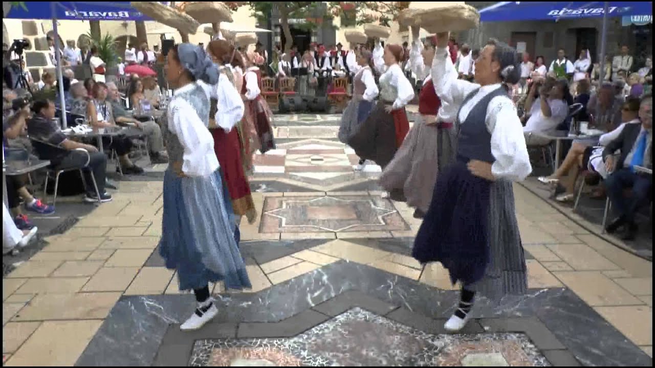 ALKARTASUNA DANTZA TALDEA. BERMEO. EUSKADI. CON 