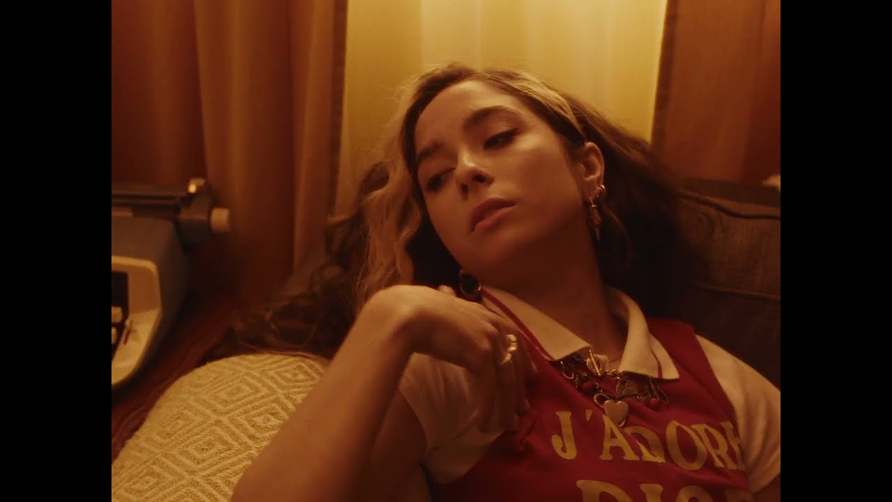 Jasmine Jethwa - Golden (Official Music Video) video thumbnail