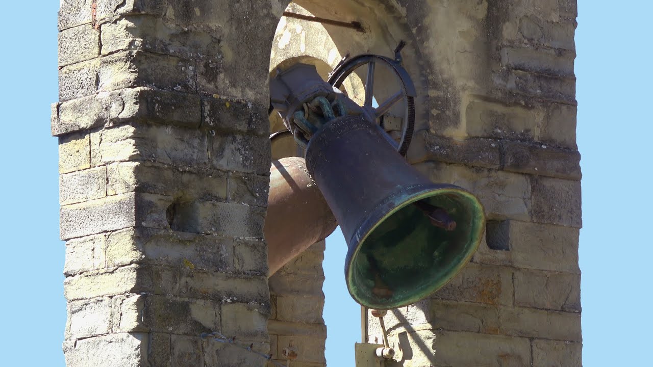 Великолепные средневековые колокола монастыря Святого Доминика в Кортоне (Италия)