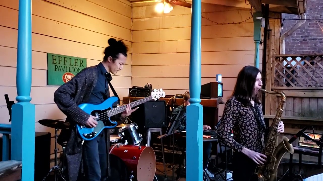 Video thumbnail: Green Hill Theme at Fries Cafe | Fast Travel