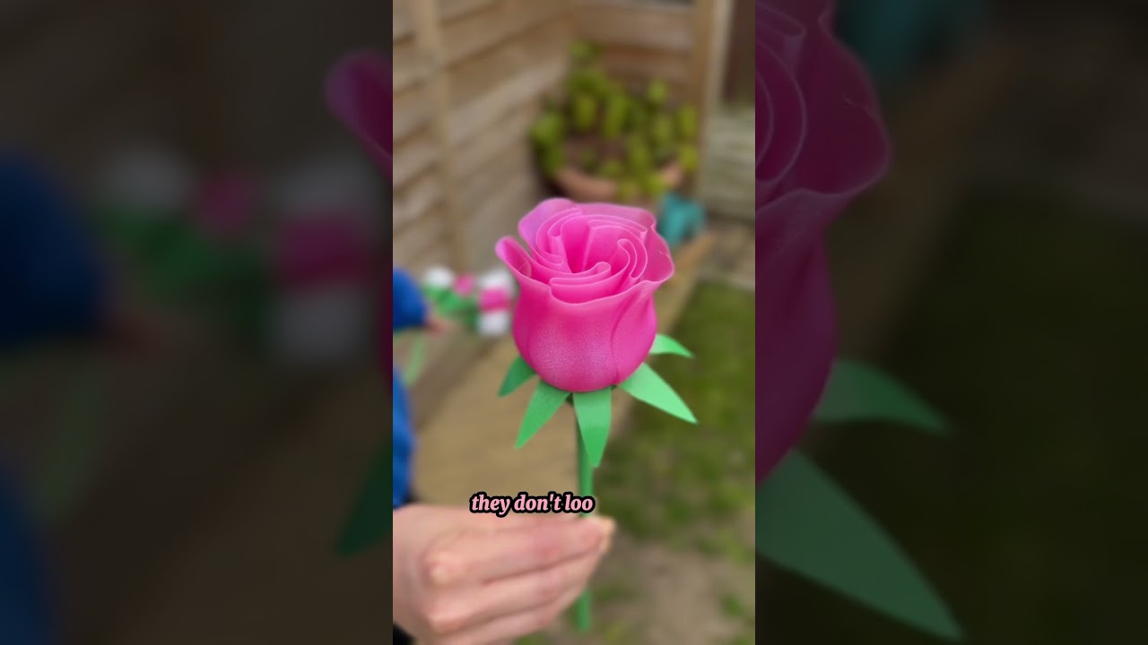 🌹 Eternal roses – because who says flowers have to wilt?