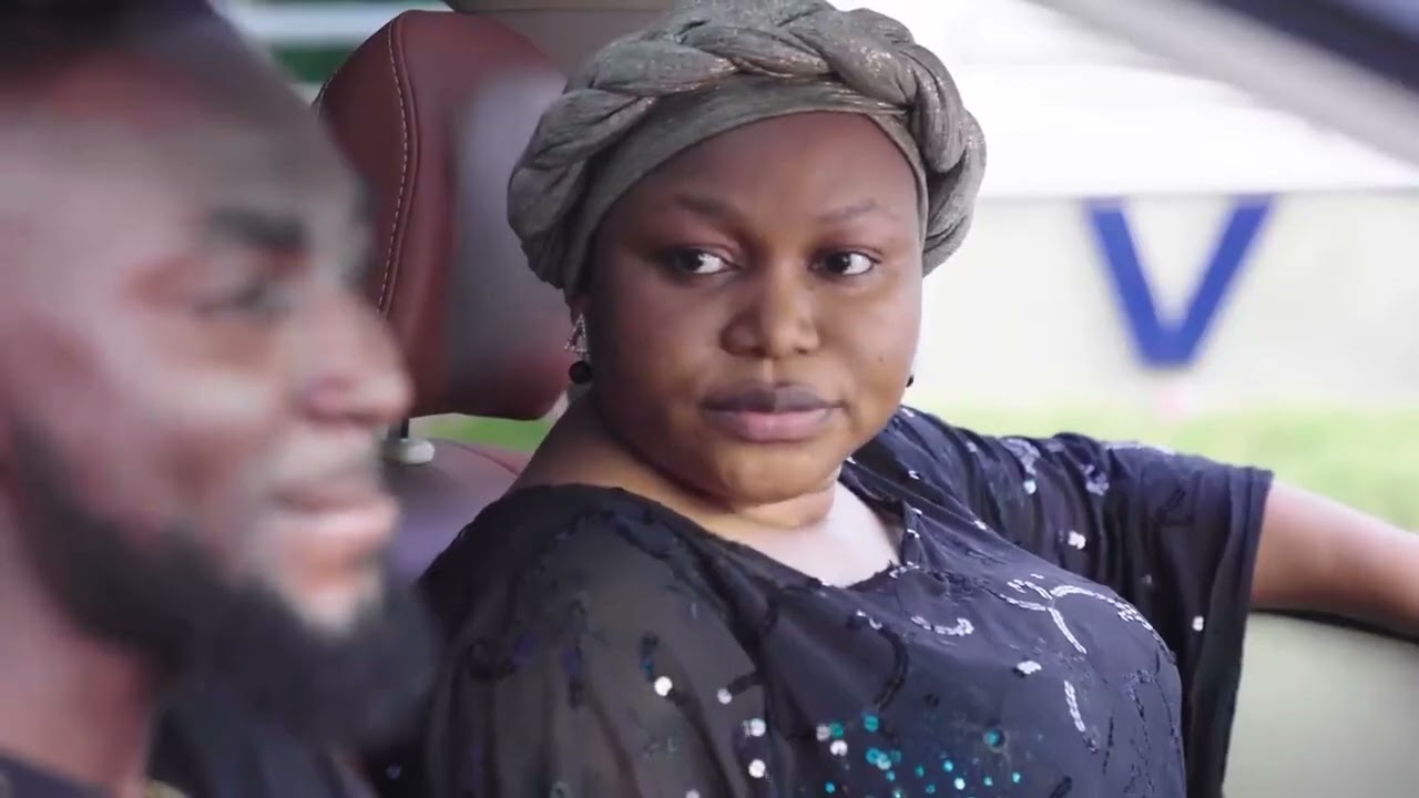 Mai veruwadzano.. vakapinda murudo nemwana mudiki.... Hazvina kupera mushe😔