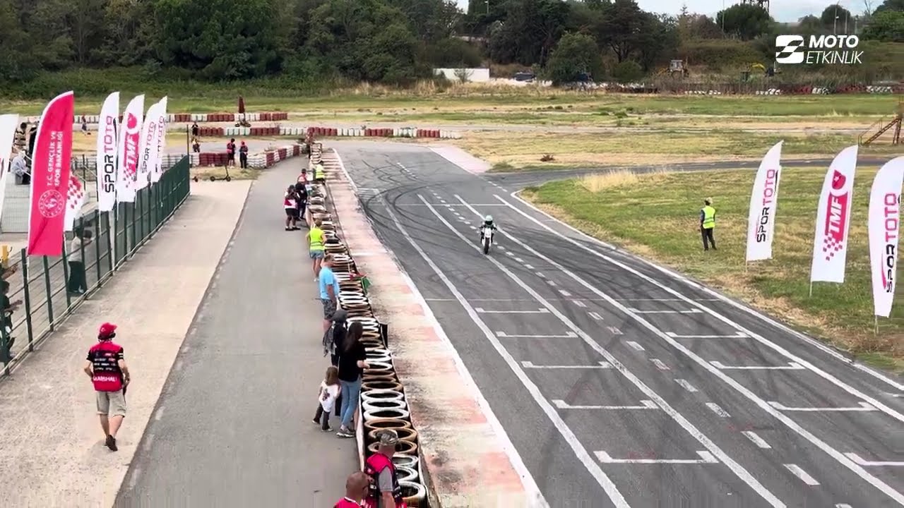 Zayn Sofuoğlu Yine Sondan Başlayıp Kazandı! Türkiye Supermoto Şampiyonası İlk Yarış! İzmit Körfez 