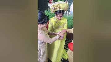 Trúc Ly Chuyển Giới Bắt Ngờ Được Mẹ Ck Tặng Quà Cưới . Tại Lễ Cưới Tập Thể Lần Đầu Tại Việt Nam