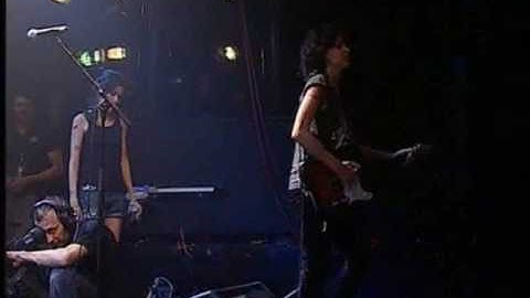 CSS - Art Bitch Live in NME.COM