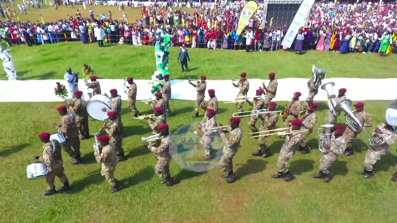 WUULIRA EKIPYAAA ,LABA KAYUNGA BWEYAWUMA NGA NABBI DAUDI AGISAZEEKO.