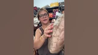 Download lagu Beautiful tote bags