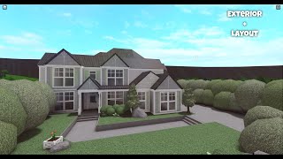 Soft Realistic Suburban Estate | Part 1 | Exterior + Layout | House Build | Roblox : Bloxburg