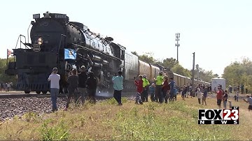 Video: Largest operating steam train in the world makes its way through Green Country