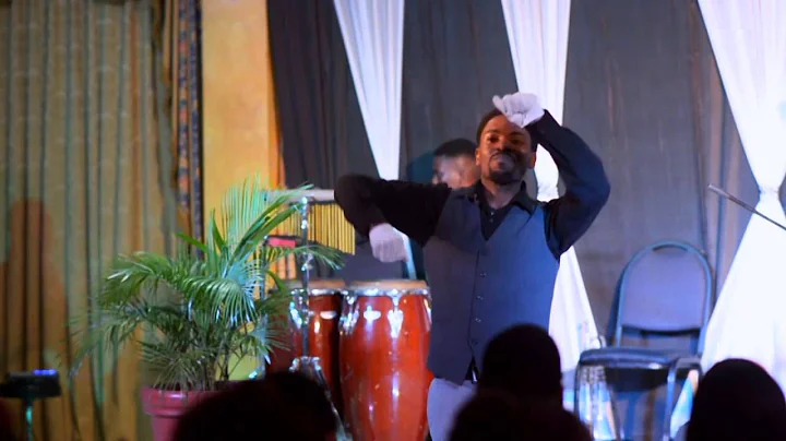 Andre Whittaker signing "He's Able" :: LIVE at Sti...