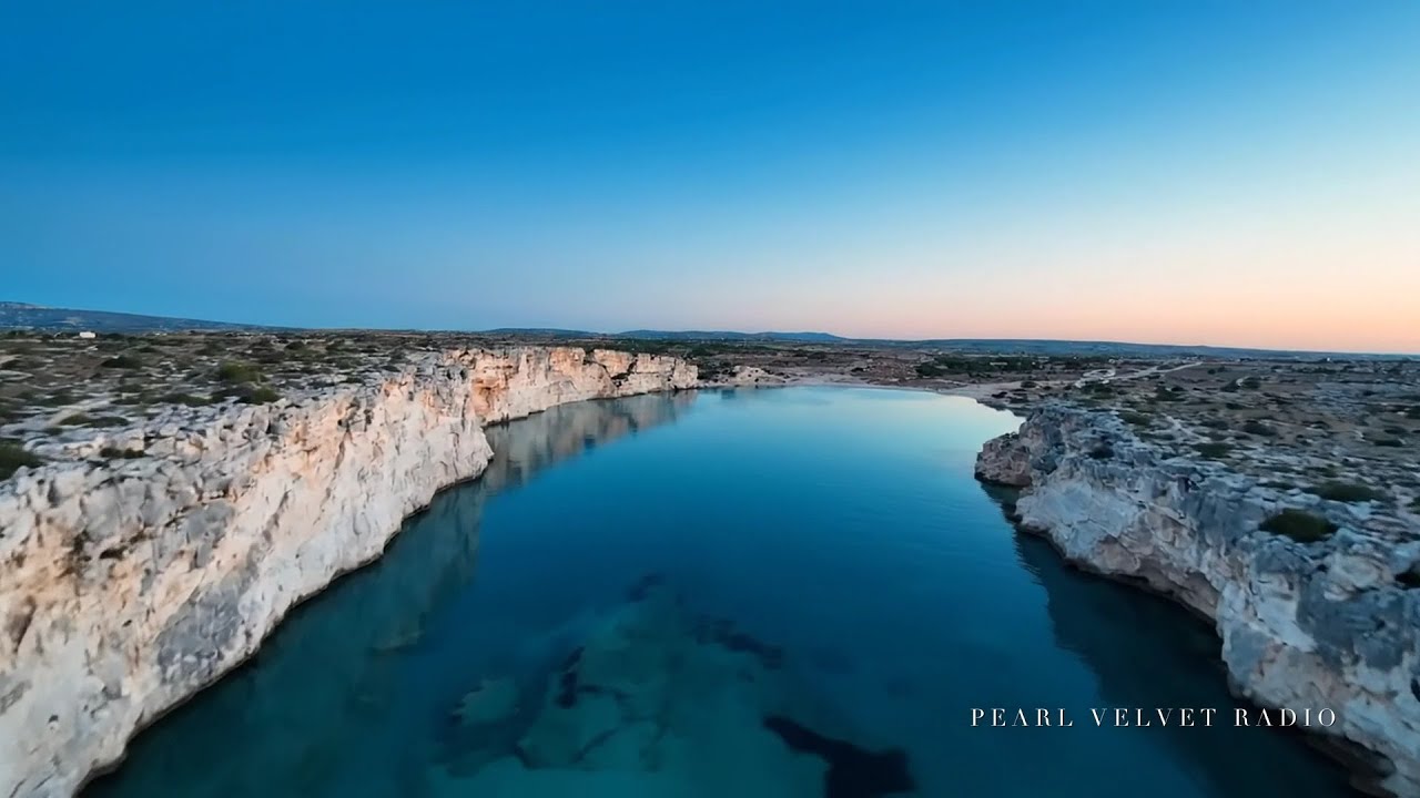 Watch Reflejo | Marea | French Spanish Vocal House | Pearl Velvet Radio on YouTube Watch Reflejo | Marea | French Spanish Vocal House | Pearl Velvet Radio on YouTube