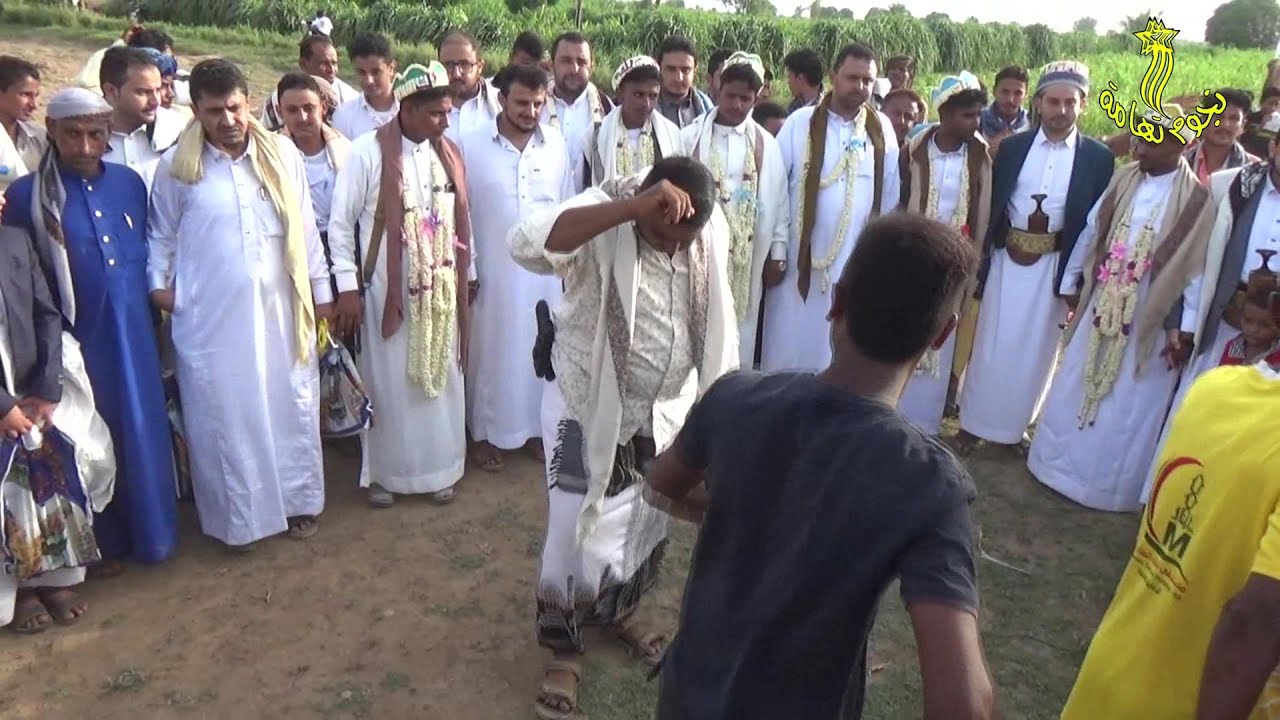 الحبيل تحتفل بزف كوكبة من أبنائها من احفاد آل شوبل وسط فرحة وبهجة الحضور غناء الفنان محمد بيور